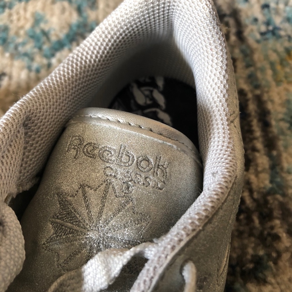 Shoes - Picture 2 of 4
